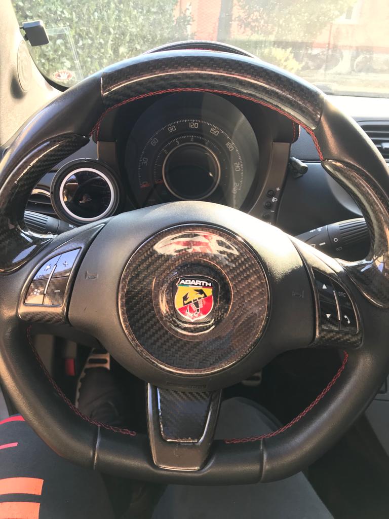 Cover centrale volante Abarth/Fiat 500 in vera fibra di carbonio (modello1)