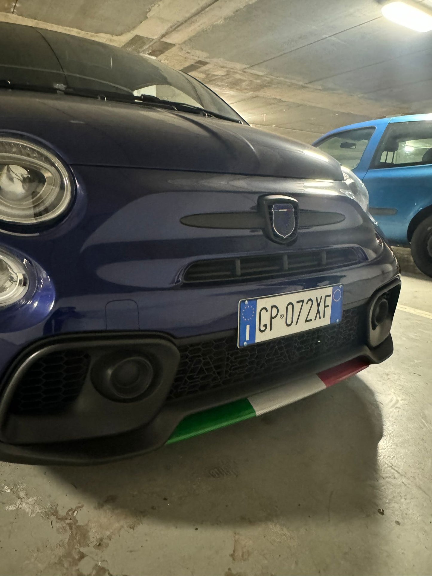 Splitter lama anteriore tricolore Abarth 595 in vera fibra di carbonio